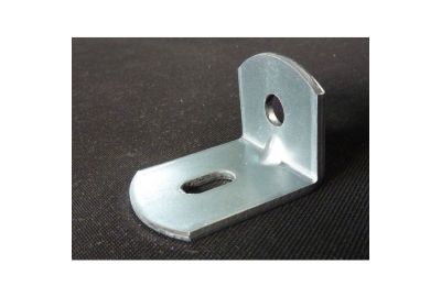 Quelle équerre métallique choisir selon la charge et l'usage ?