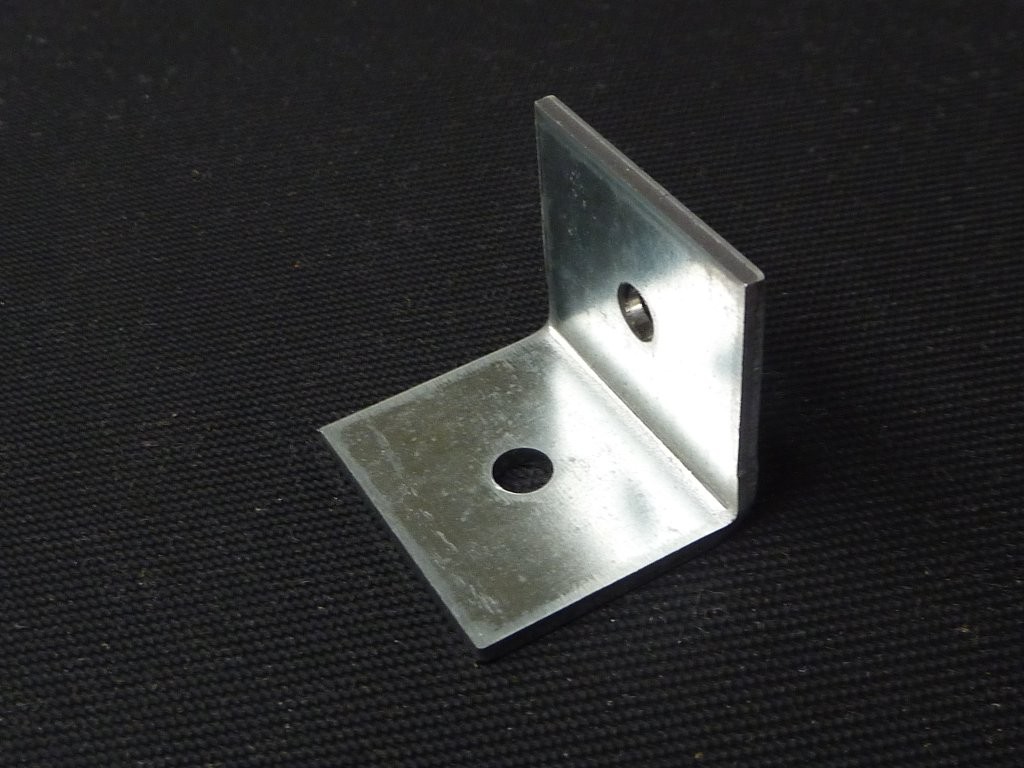 Kuchly SA Angle bracket 90° 28 x 25 x 25 x 2